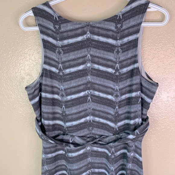 Athleta Adrianna Gray Criss Cross Front Athletic Dress Size M - Picture 6 of 9